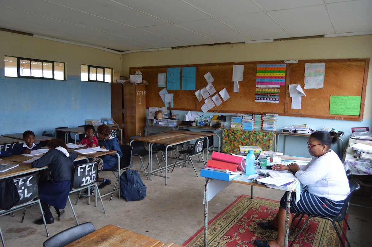 farmerfield-school-classroom.jpg farmerfield-school-classroom.jpg